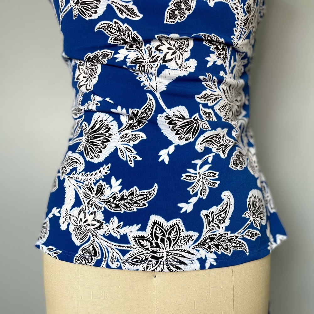 Vince Camuto Side Drawstring Floral Top - Picture 4 of 11